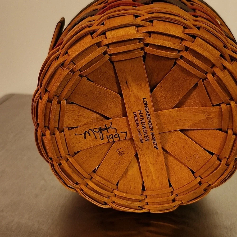 Longaberger 1997 Inaugural Basket with Handle